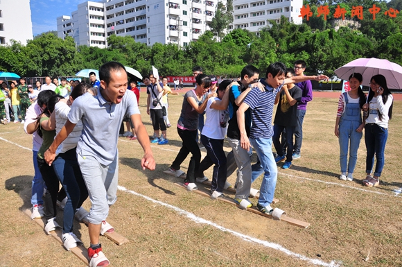 学校2015年田径运动会暨教职工运动会圆满落幕