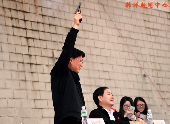 学校2015年田径运动会暨教职工运动会圆满落幕