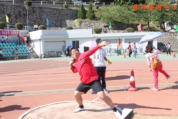学校2015年田径运动会暨教职工运动会圆满落幕