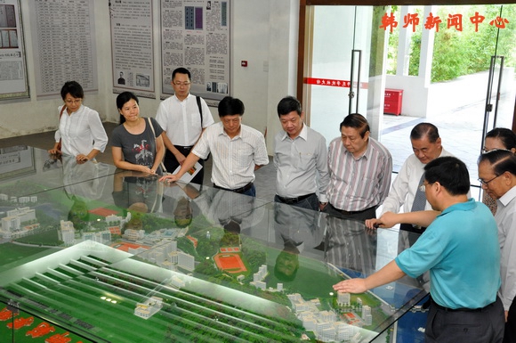 泰中友好协会副会长陈绍扬一行访问我校