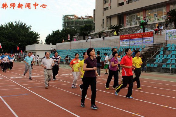 学校2015年田径运动会暨教职工运动会圆满落幕