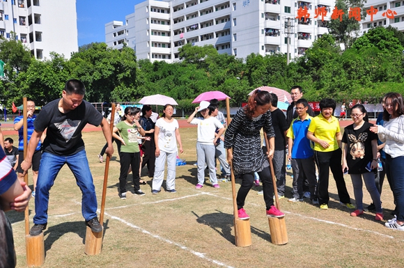学校2015年田径运动会暨教职工运动会圆满落幕